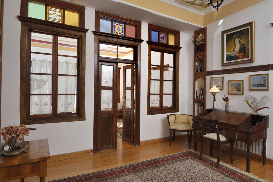 Intermediate Living Room